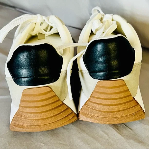 NWOT Womens DV by Dolce Vita White Black Beige Athletic Sneakers size 7.5 - Picture 5 of 7